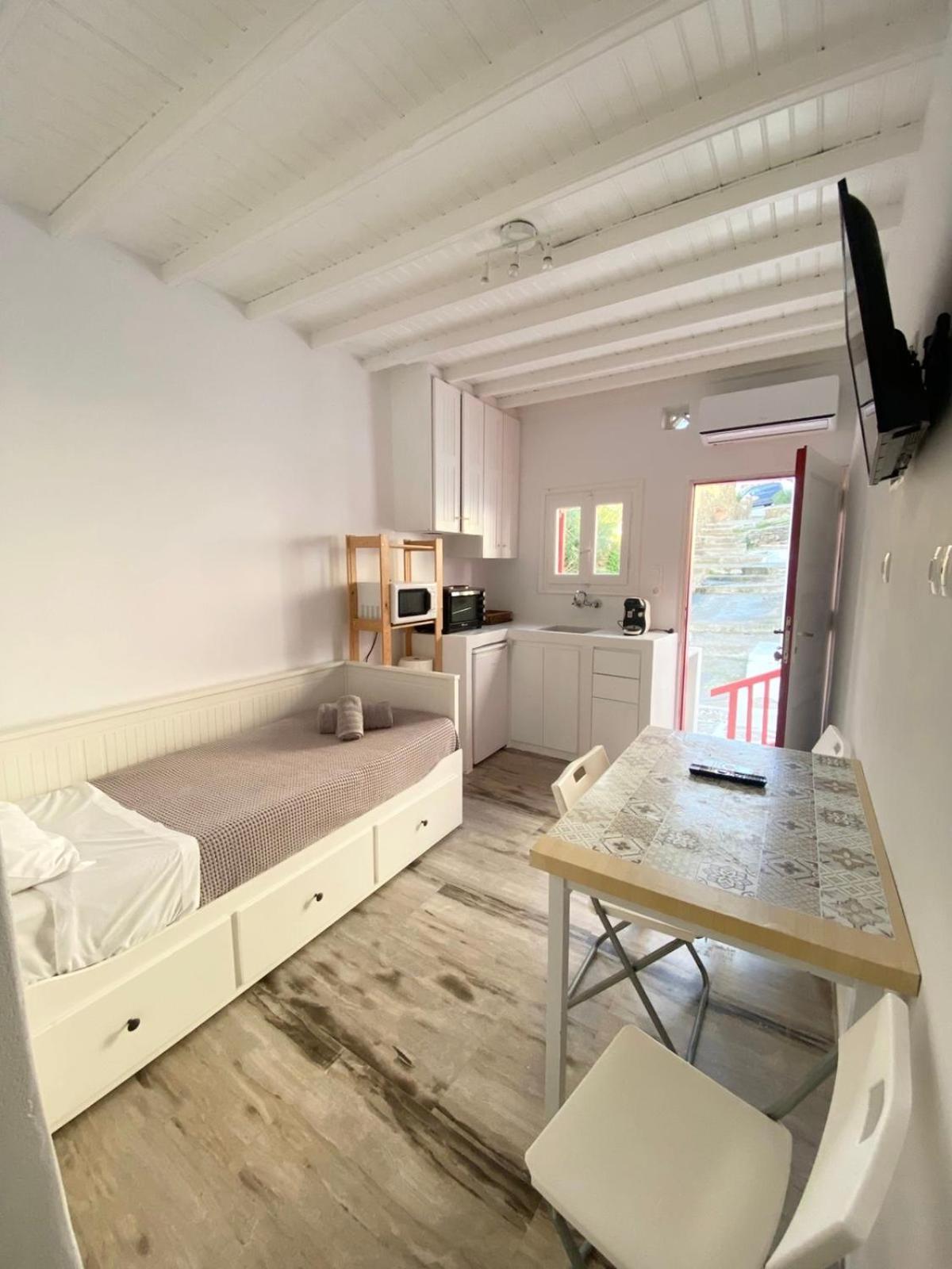 Апартаменты Elenitas Town House With Balcony And Sea View Mykonos Town Экстерьер фото
